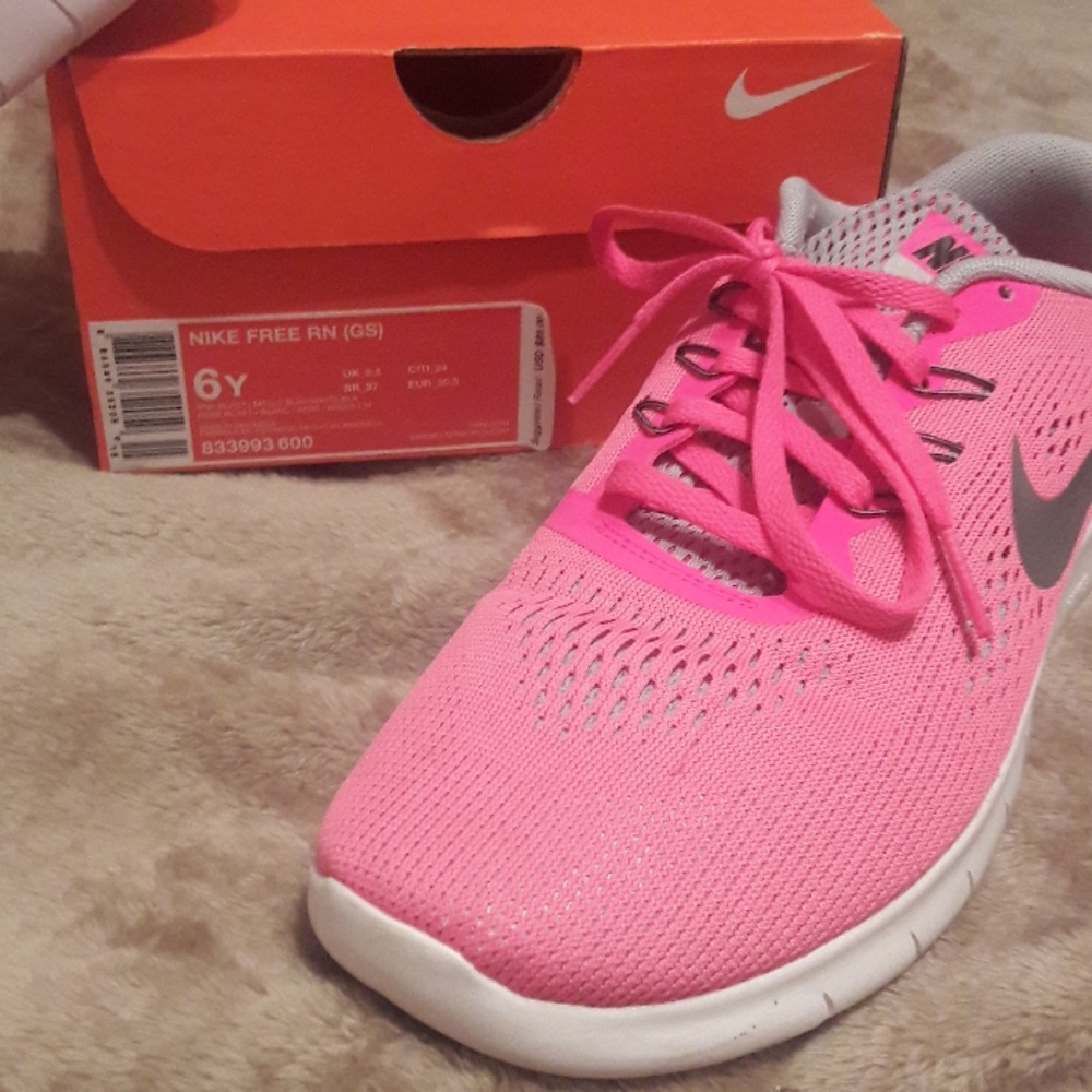 Sneakers - Picture 1 of 3